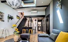 Grand Duplex - Parking Prive - Centre - Calme